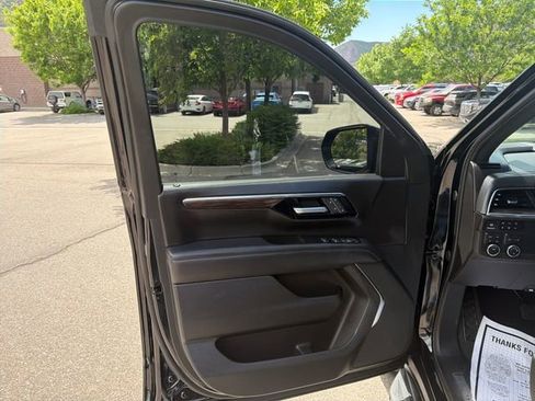 Used 2025 Chevrolet Tahoe LT AWD/4WD image 10