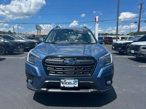 Used 2023 Subaru Forester Limited AWD/4WD image 2
