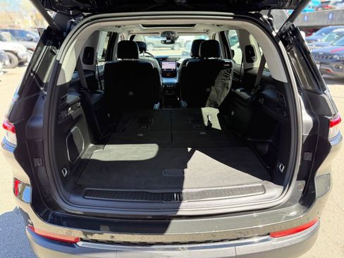 Used 2022 Jeep Grand Cherokee L Limited AWD/4WD image 33