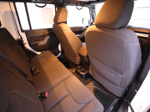 Used 2013 Jeep Wrangler Unlimited Sport image 12