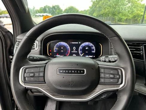 Certified 2024 Jeep Wagoneer Series II AWD/4WD image 10