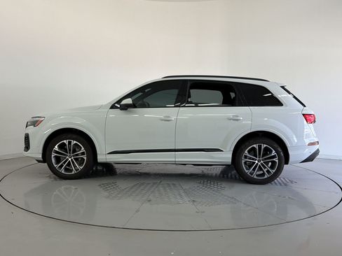 Certified 2026 Audi Q7 2.0T Premium w/ Convenience Plus Package AWD/4WD image 2