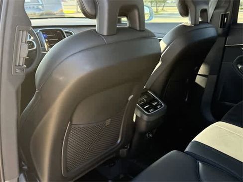 Used 2020 Volvo XC90 T5 Momentum w/ Protection Package Premier image 14