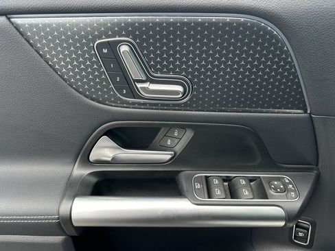 Certified 2025 Mercedes-Benz GLA 250 4MATIC image 11