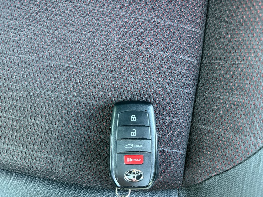Used 2024 Toyota Corolla SE AWD/4WD image 31