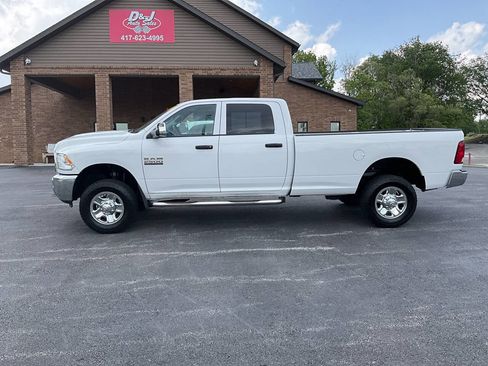 Used 2014 RAM 2500 Tradesman w/ Chrome Appearance Group AWD/4WD image 2