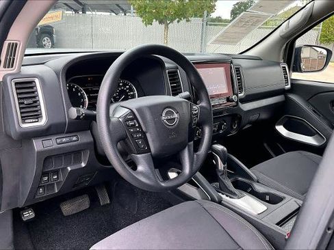 Certified 2023 Nissan Frontier SV image 16