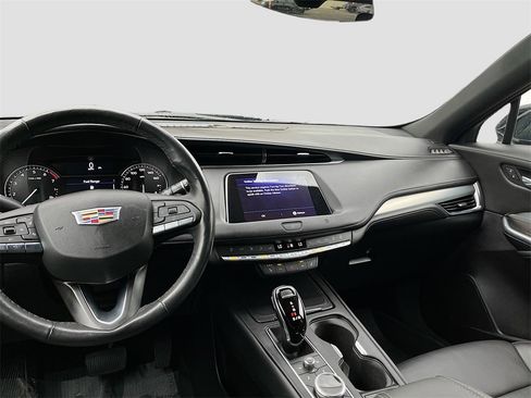 Used 2020 Cadillac XT4 Premium Luxury w/ Cold Weather Package image 25