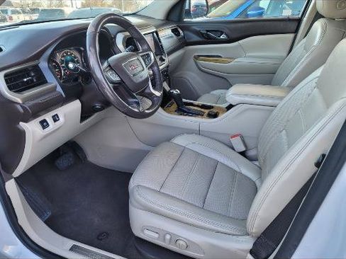 Used 2017 GMC Acadia Denali w/ Technology Package FWD image 15