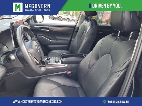 Used 2023 Toyota Highlander Limited AWD/4WD image 13