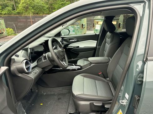 New 2026 Chevrolet Trax LT FWD image 13