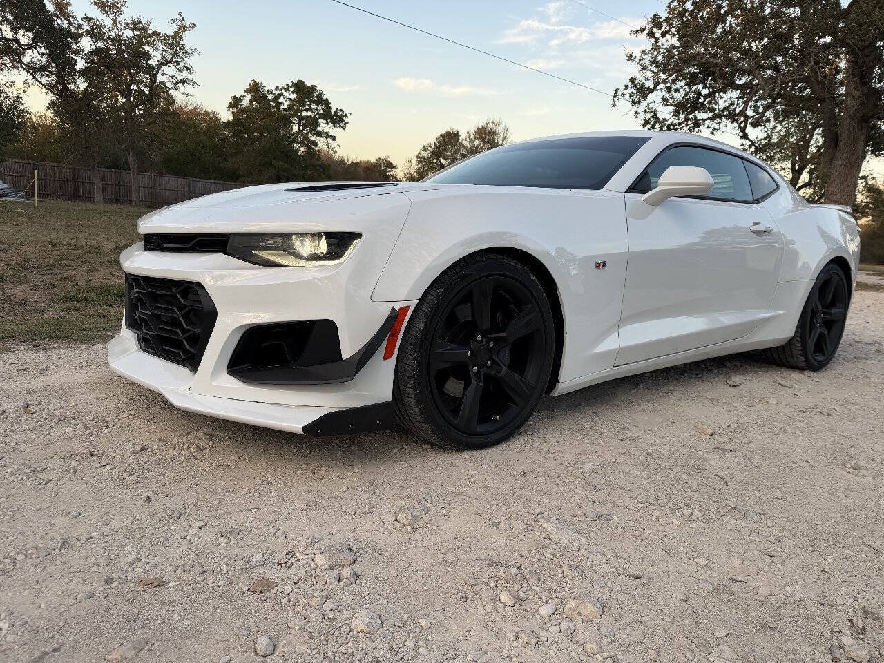 Used 2018 Chevrolet Camaro SS RWD image 2