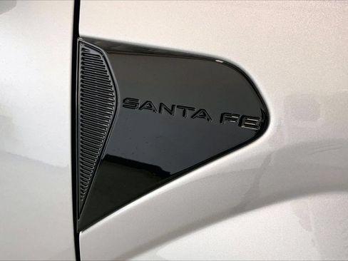 Used 2024 Hyundai Santa Fe SEL FWD image 7