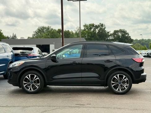 Certified 2022 Ford Escape SEL w/ SEL Stealth AWD Package image 39
