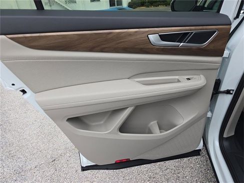 New 2026 Volkswagen Atlas SE image 11