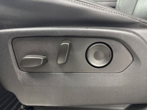 Used 2023 Chevrolet Silverado 1500 LTZ image 11