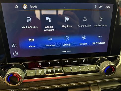 Used 2024 Chevrolet Colorado LT w/ LT Convenience Package III image 15