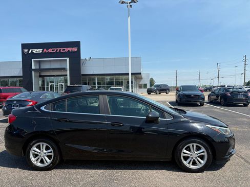 Used 2016 Chevrolet Cruze LT FWD image 15