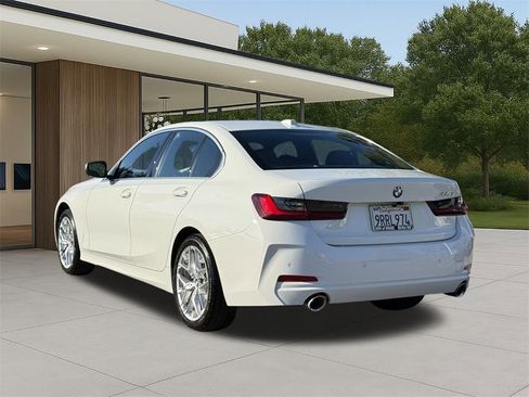Used 2025 BMW 330i Sedan w/ Convenience Package image 10