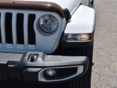 Used 2022 Jeep Gladiator Overland w/ Popular Equipment Package AWD/4WD image 24