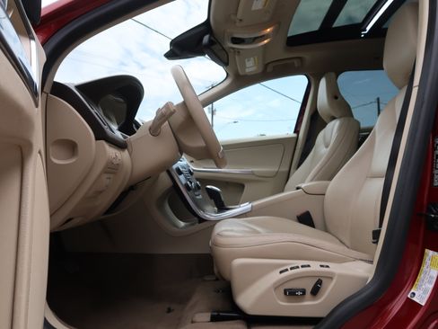 Used 2013 Volvo XC60 3.2 AWD/4WD image 27