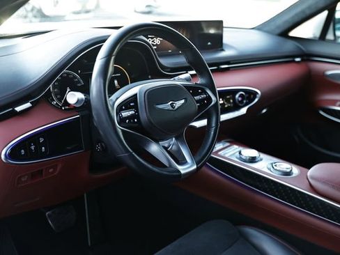 Used 2022 Genesis GV70 3.5T Sport w/ Sport Prestige Package image 18