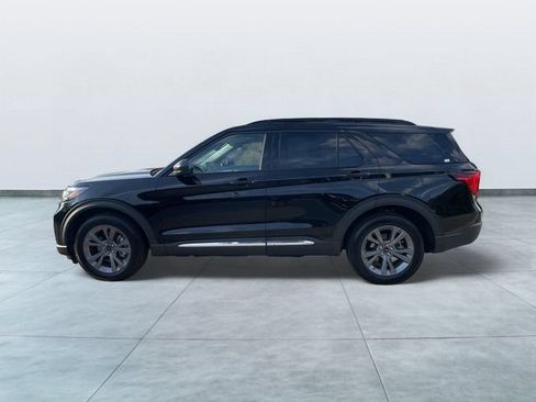 Certified 2025 Ford Explorer Active w/ Active Comfort Package AWD/4WD image 4