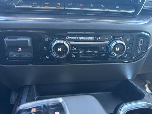 Used 2023 GMC Sierra 1500 SLT image 15