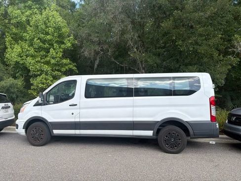 Used 2022 Ford Transit 350 XLT RWD image 2