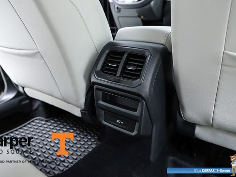 Used 2025 Volkswagen Taos SE FWD image 74