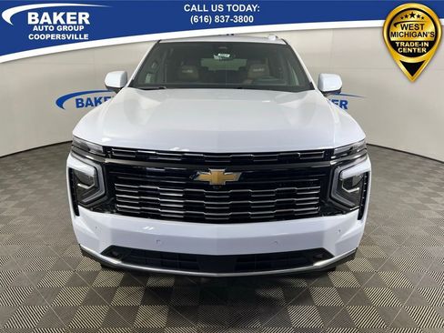 New 2026 Chevrolet Suburban High Country AWD/4WD image 8