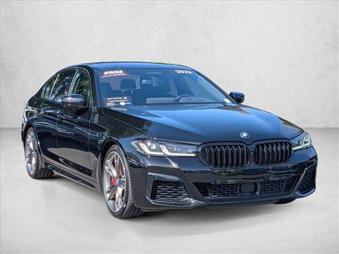 Certified 2022 BMW M550i xDrive AWD/4WD image 3