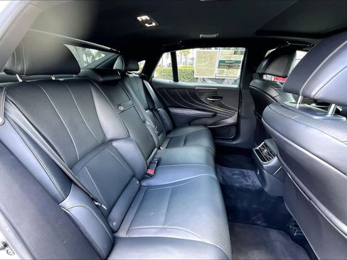 Used 2020 Lexus LS 500 w/ Accessory Package (Z2) RWD image 20