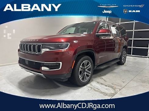 Used 2022 Jeep Wagoneer Series III AWD/4WD image 1