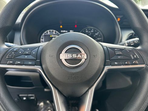 Used 2024 Nissan Kicks SV image 15