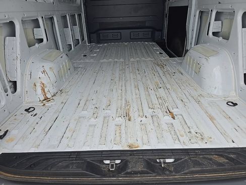 Used 2024 Mercedes-Benz Sprinter 2500 image 12