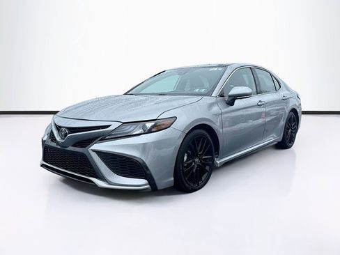 Used 2023 Toyota Camry XSE image 4