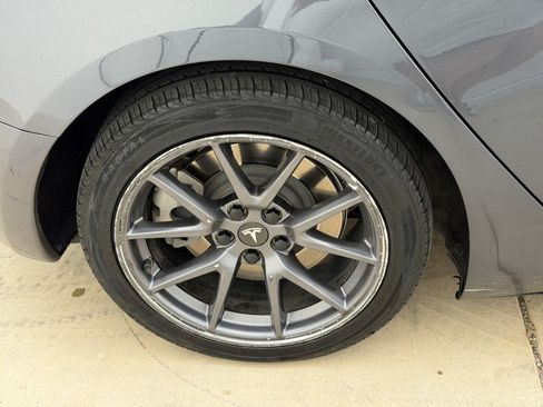 Used 2022 Tesla Model 3 Standard Range RWD image 15
