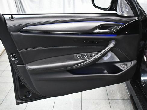 Used 2019 BMW M5 w/ Executive Package image 9