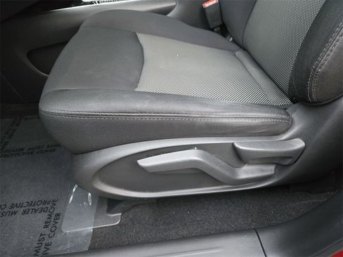 Used 2017 Nissan Pathfinder S image 14