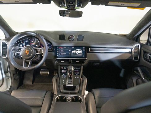 Certified 2023 Porsche Cayenne GTS AWD/4WD image 25