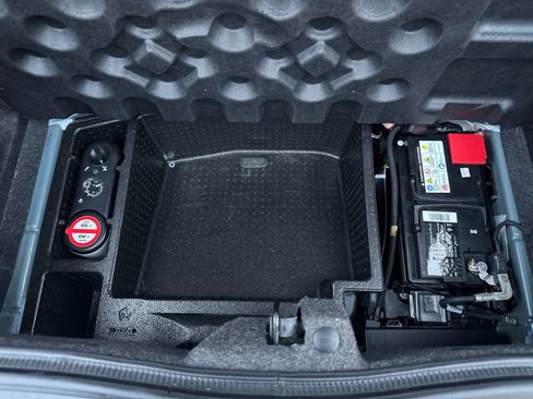 Used 2021 Dodge Challenger GT image 40