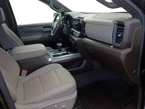 Used 2023 Chevrolet Silverado 1500 LTZ w/ LTZ Convenience Package II AWD/4WD image 24