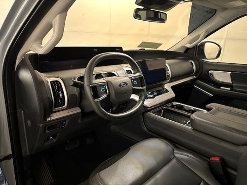 Certified 2025 Ford Expedition Active RWD image 5
