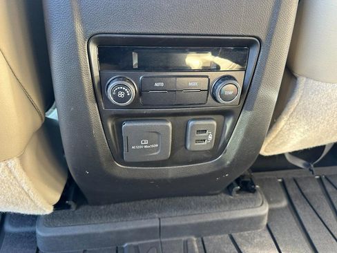 Used 2021 Buick Enclave Essence w/ Sound and Sites Package image 12