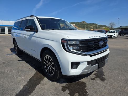 Used 2025 Ford Expedition Max Platinum AWD/4WD image 4