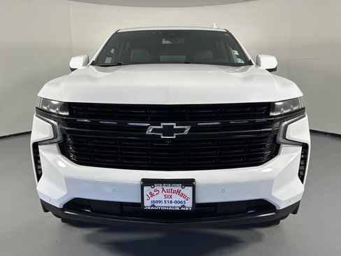 Used 2024 Chevrolet Suburban RST w/ Luxury Package AWD/4WD image 2