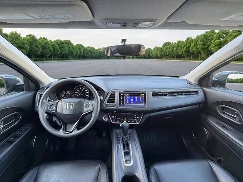 Used 2017 Honda HR-V EX image 14