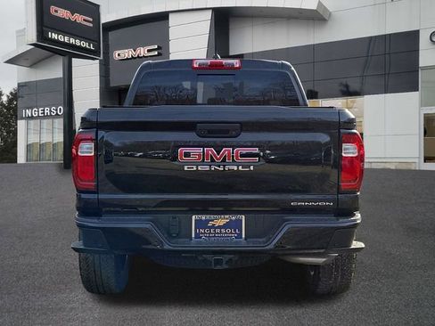 Used 2023 GMC Canyon Denali image 5