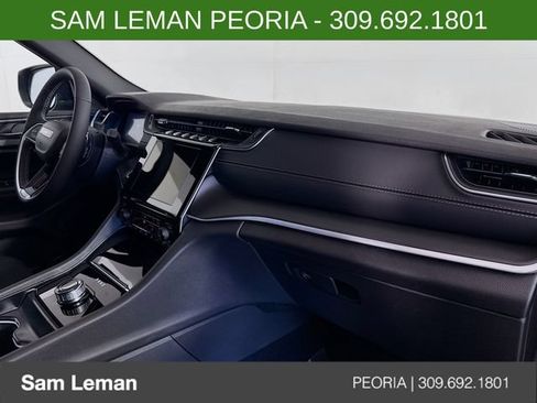 New 2026 Jeep Grand Cherokee L Laredo AWD/4WD image 30